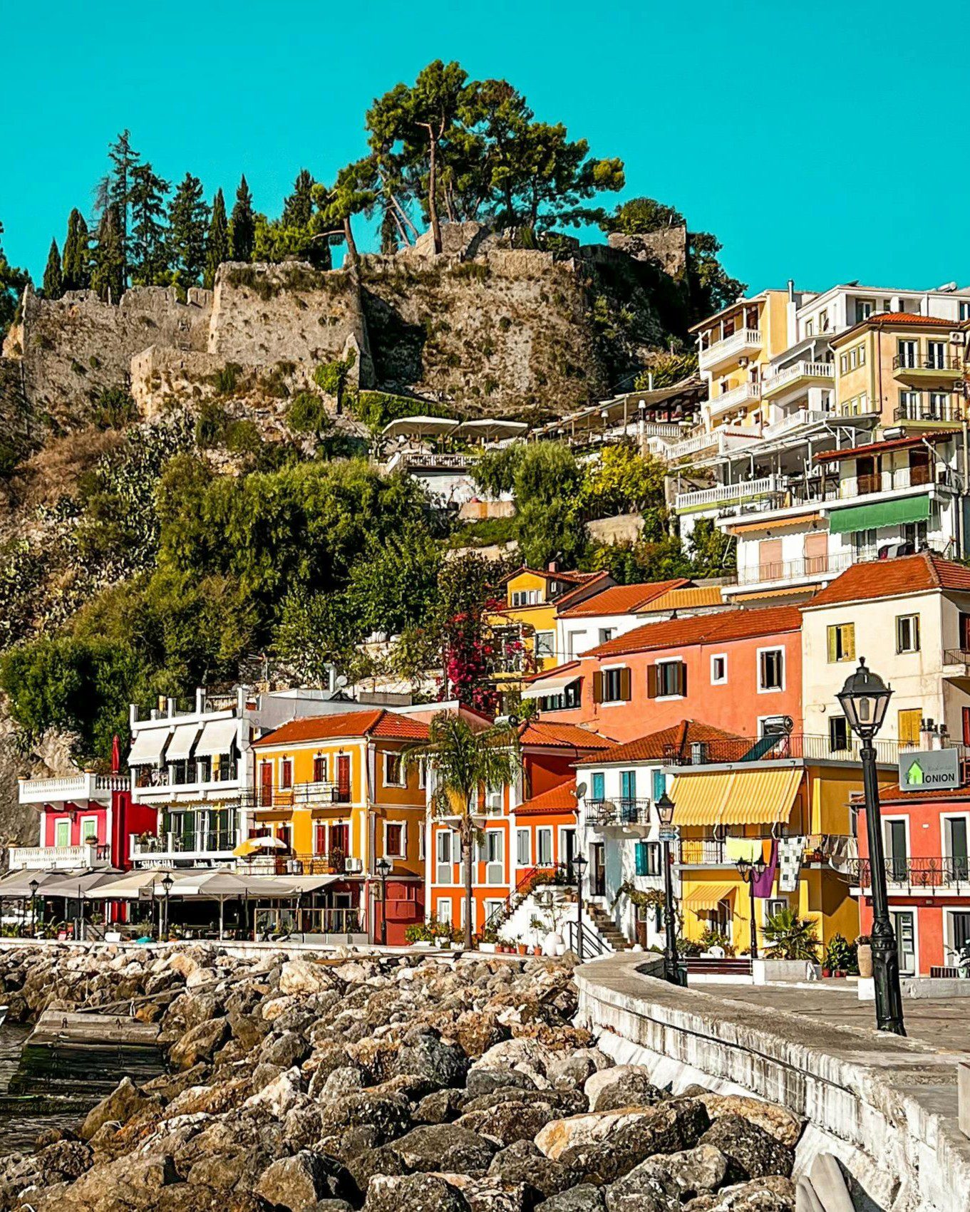 pexels-effraimidou-georgia-360417466-14356860 45